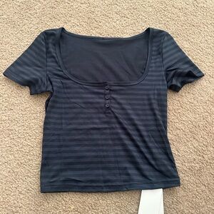 Cropped navy striped t shirt